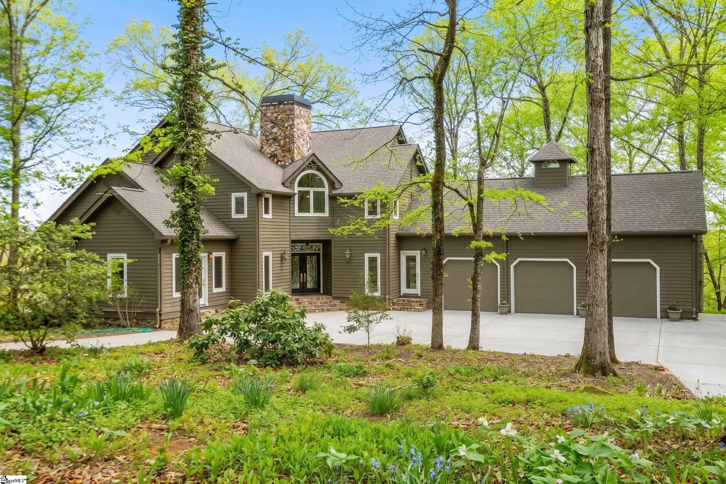 233 Stable Gate Drive Campobello, SC 29322 - Photo 1 of 50