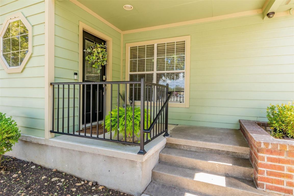 608 East 13th Street Georgetown, TX 78626 - Photo 2 of 22 Property entrance