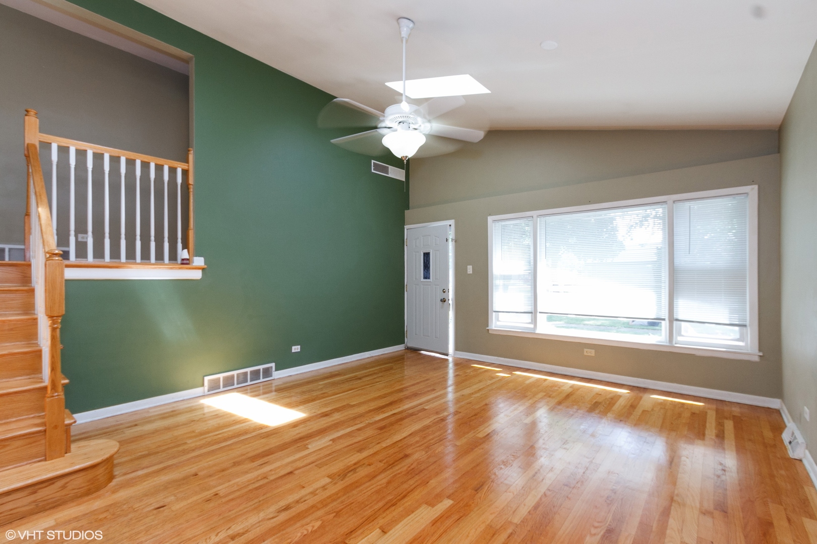 17536 70th Avenue Tinley Park, IL 60477 - Photo 4 of 16