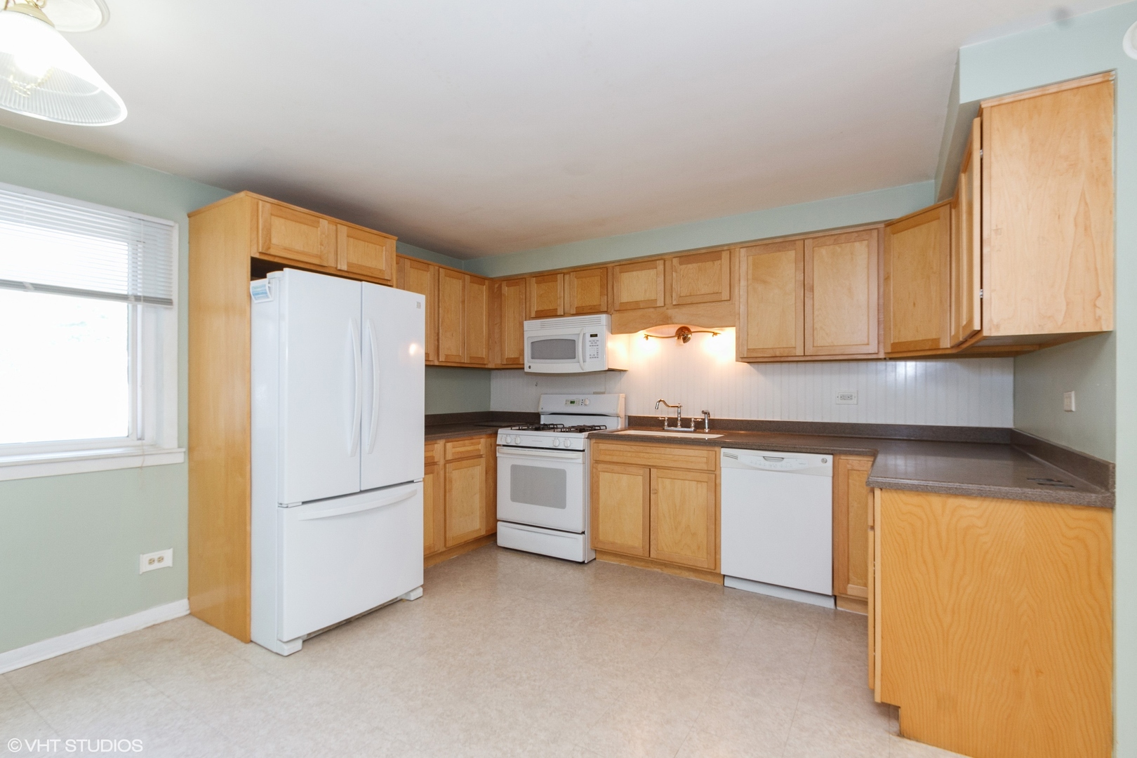 17536 70th Avenue Tinley Park, IL 60477 - Photo 5 of 16