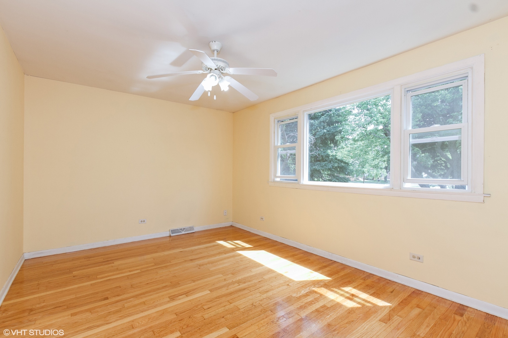 17536 70th Avenue Tinley Park, IL 60477 - Photo 6 of 16