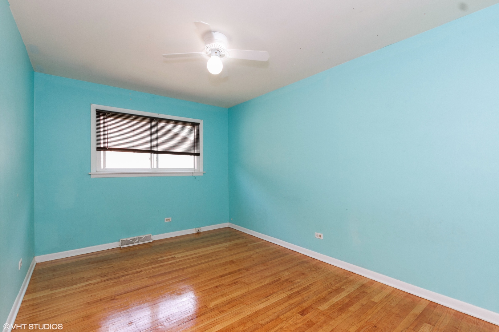 17536 70th Avenue Tinley Park, IL 60477 - Photo 7 of 16