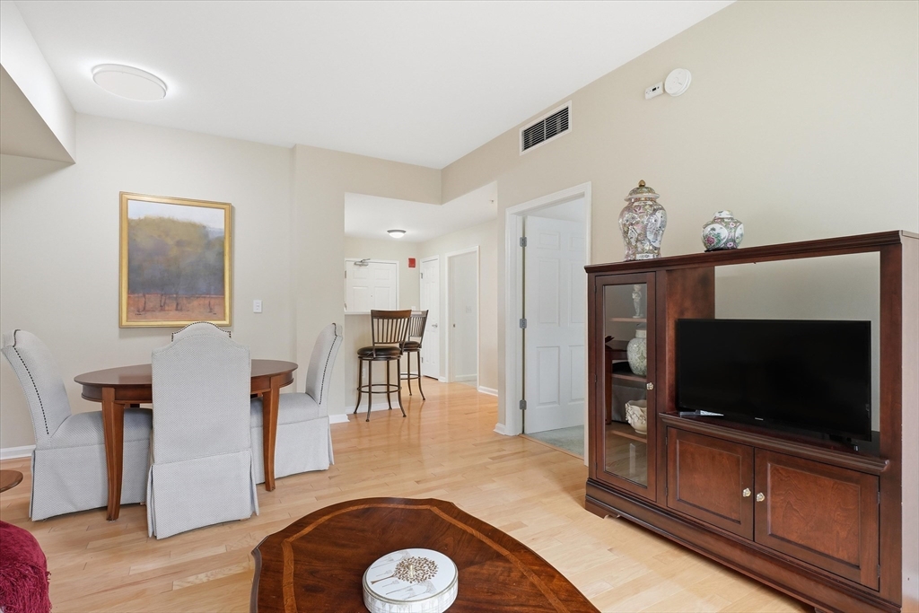 38 Village Road, Unit 110 Middleton, MA 01949 - Photo 6 of 38