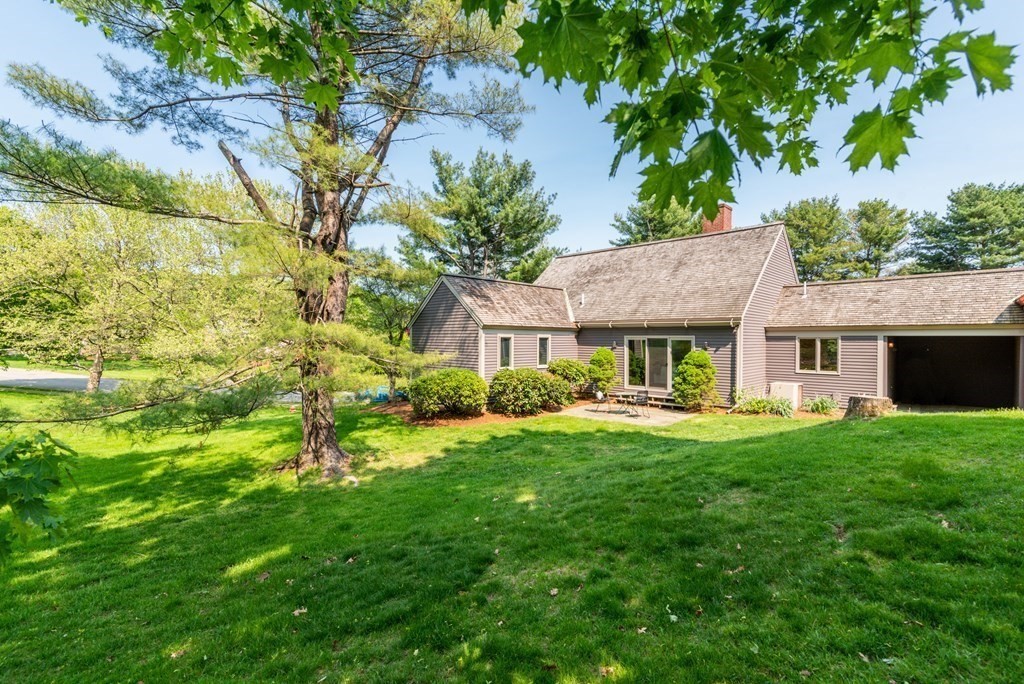 1 Potter Pond, Unit 1 Lexington, MA 02421 - Photo 4 of 30