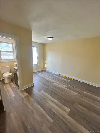 $2,000 | 148 Clinton Street, Unit 5, Montgomery, NY 12549