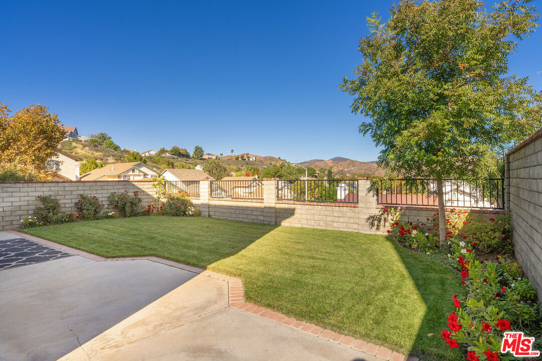 22825 Aspen Court Saugus, CA 91390 - Photo 37 of 48