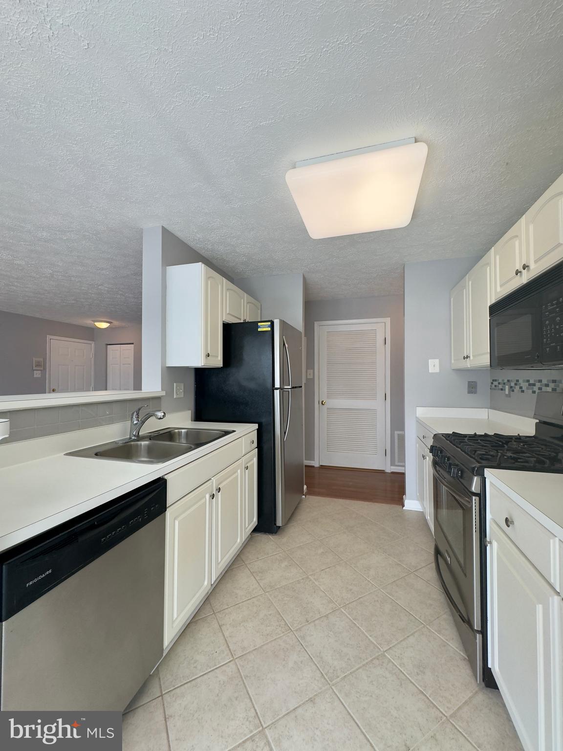 8318 Poplar Mill Road, Unit 8318 Nottingham, MD 21236 - Photo 3 of 15