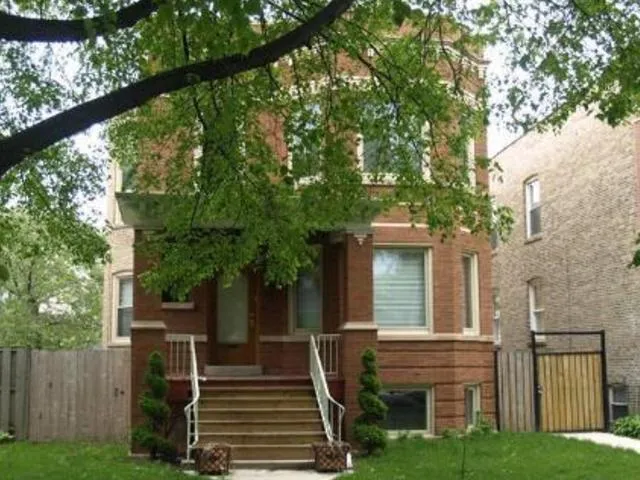 $3,800 | 3839 North Hamlin Avenue, Unit 1, Chicago, IL 60618