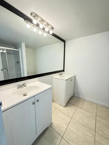 $2,050 | 13499 Biscayne Boulevard, Unit 1114, North Miami, FL 33181