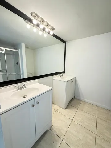 $2,050 | 13499 Biscayne Boulevard, Unit 1114, North Miami, FL 33181