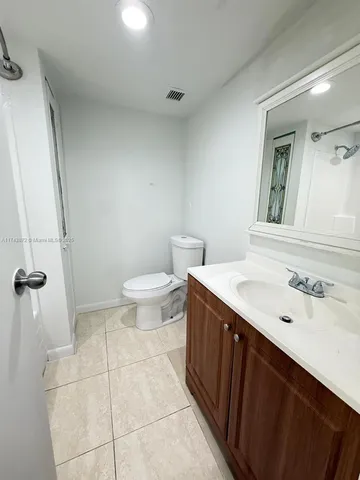 $2,050 | 13499 Biscayne Boulevard, Unit 1114, North Miami, FL 33181