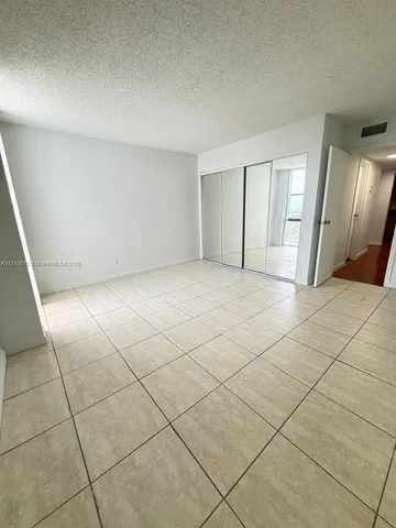 $2,050 | 13499 Biscayne Boulevard, Unit 1114, North Miami, FL 33181