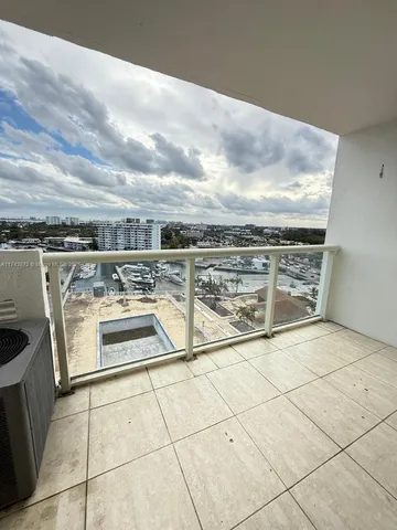 $2,050 | 13499 Biscayne Boulevard, Unit 1114, North Miami, FL 33181