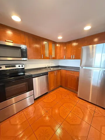 $2,050 | 13499 Biscayne Boulevard, Unit 1114, North Miami, FL 33181