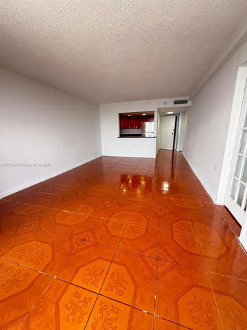 $2,050 | 13499 Biscayne Boulevard, Unit 1114, North Miami, FL 33181