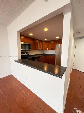 $2,050 | 13499 Biscayne Boulevard, Unit 1114, North Miami, FL 33181