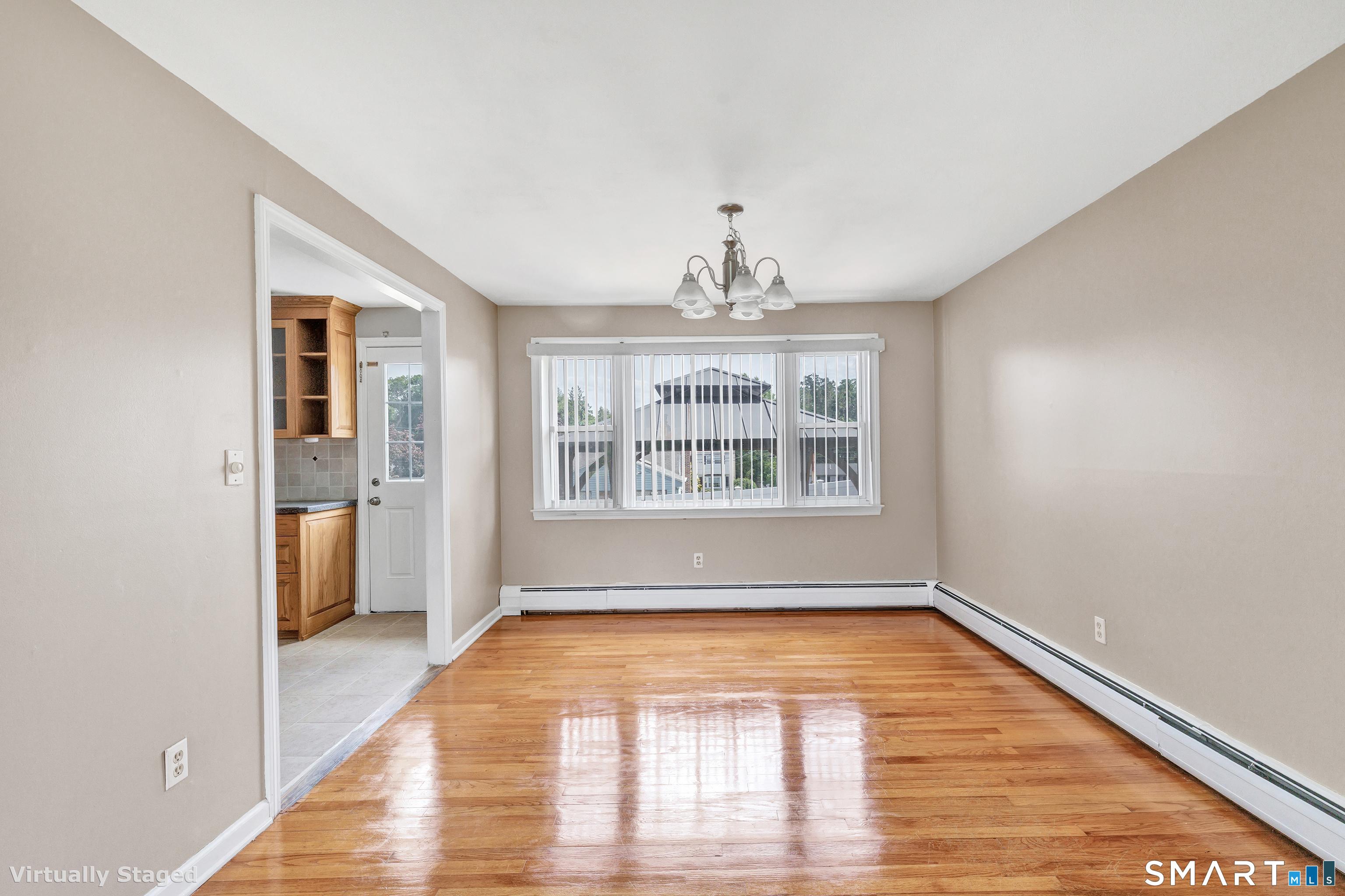 175 Post Oak Road Stratford, CT 06614 - Photo 8 of 33 DINING ROOM