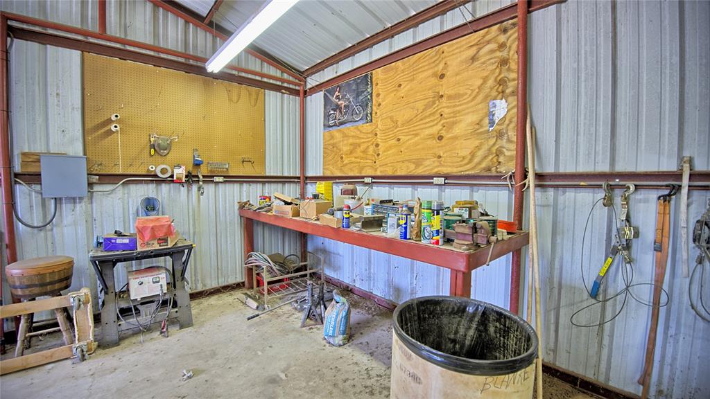 437 Jakes Road Bowie, TX 76230 - Photo 26 of 39 Gallery Image 26
