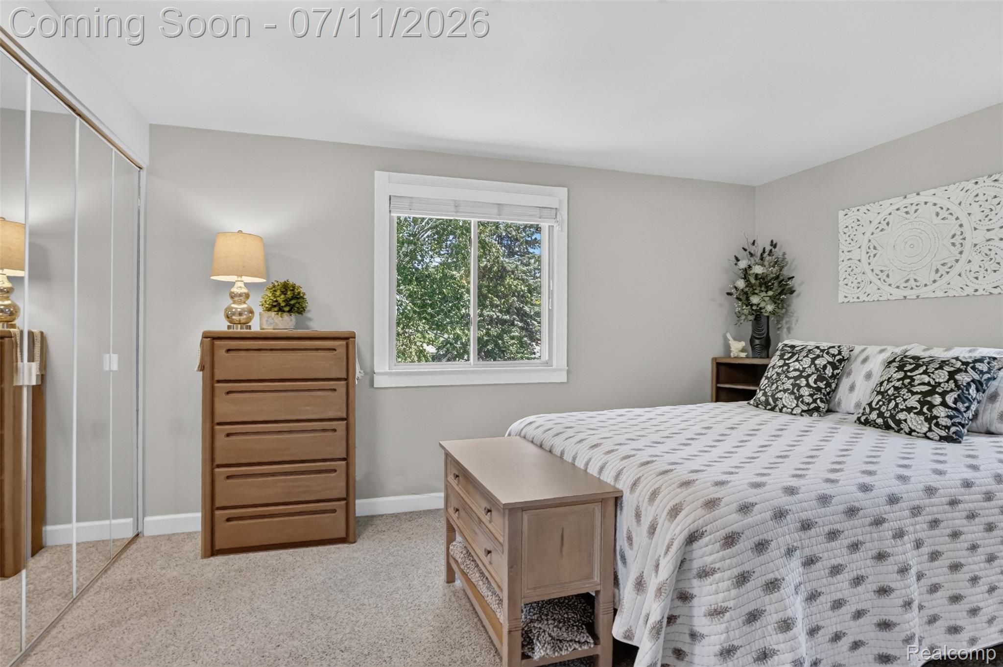 2125 Avoncrest Drive Rochester, MI 48309 - Photo 24 of 41 Primary Bedroom