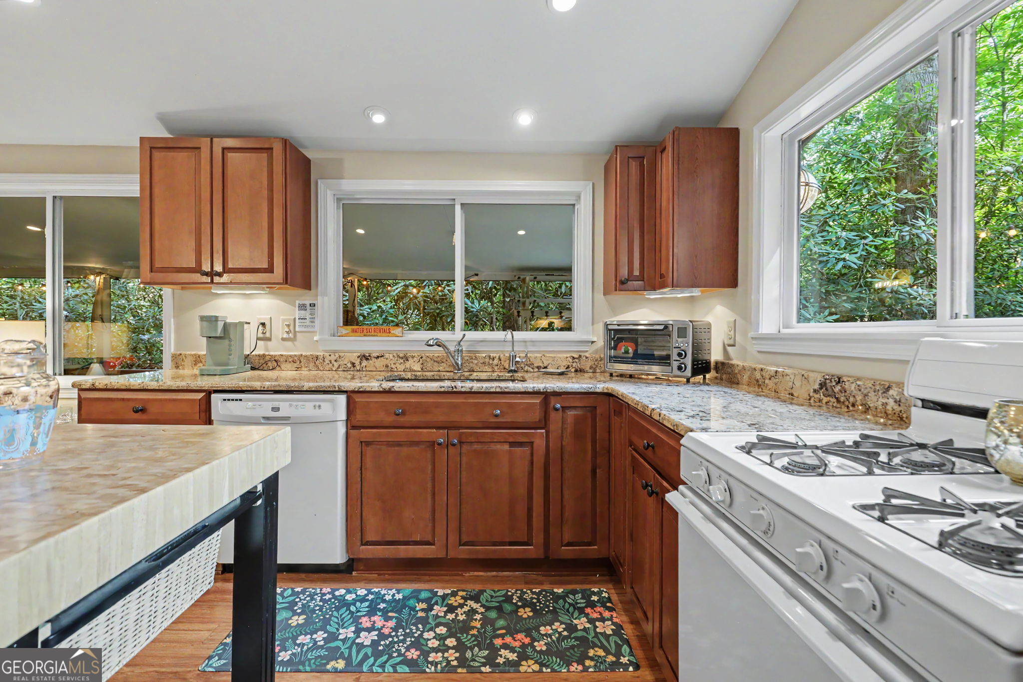 276 Fulton Road Tiger, GA 30576 - Photo 18 of 64
