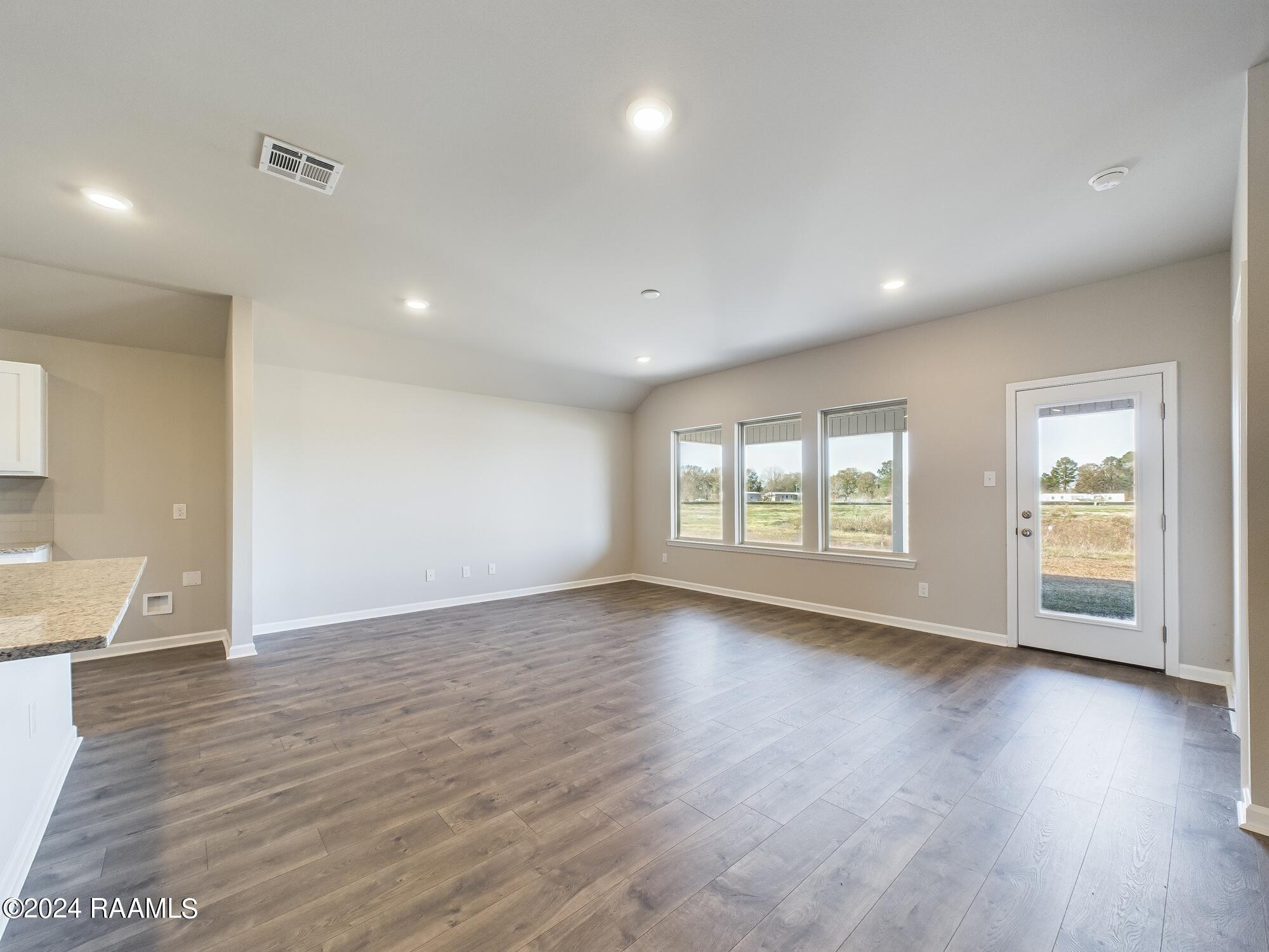 115 Autumn Drive Crowley, LA 70526 - Photo 6 of 23 CAM01614G0-PR0139-STILL018