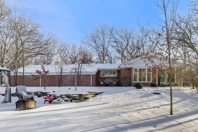 $749,900 | 26225 North Hickory Road, Mundelein, IL 60060