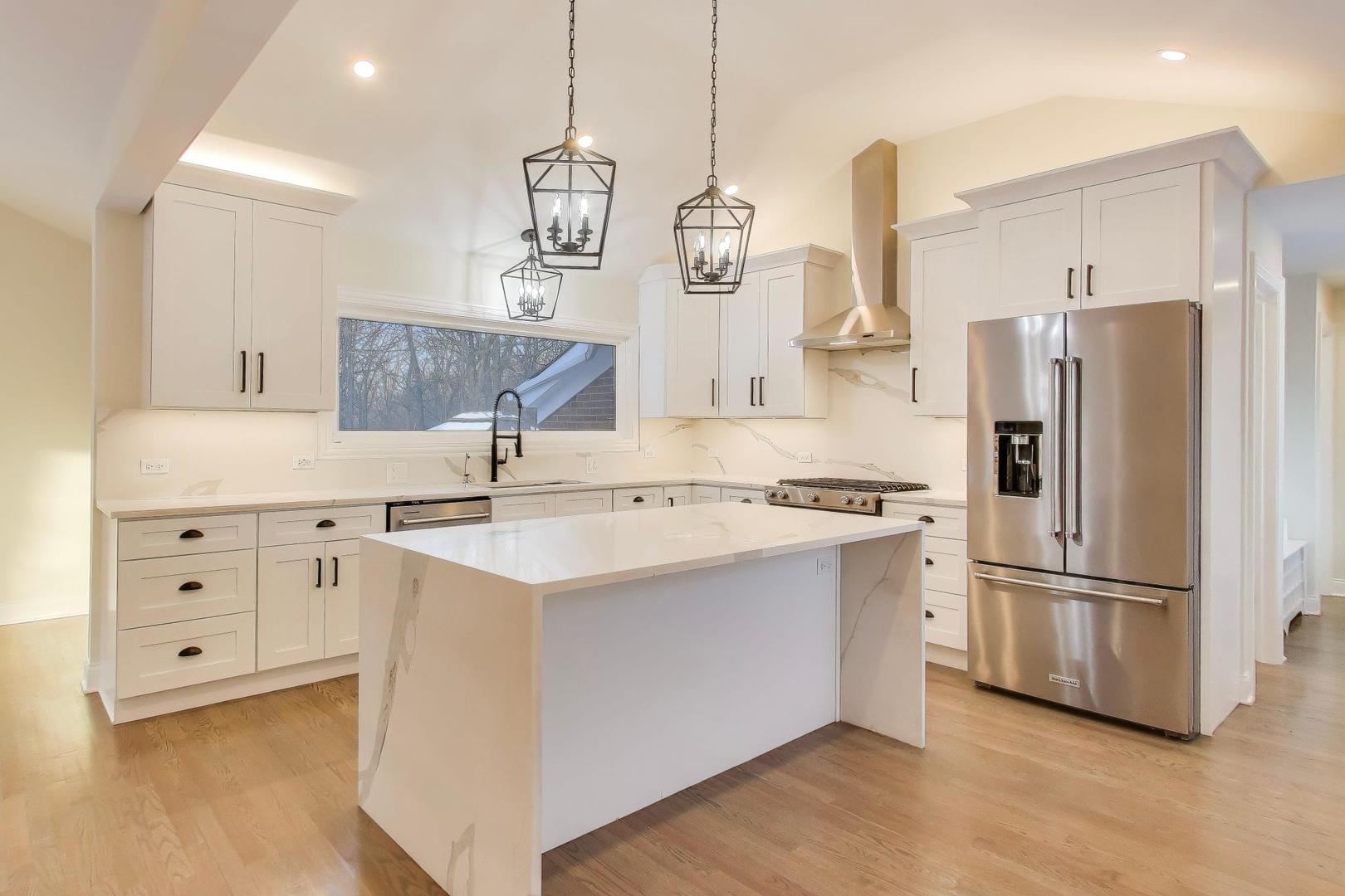 26225 North Hickory Road Mundelein, IL 60060 - Photo 8 of 39