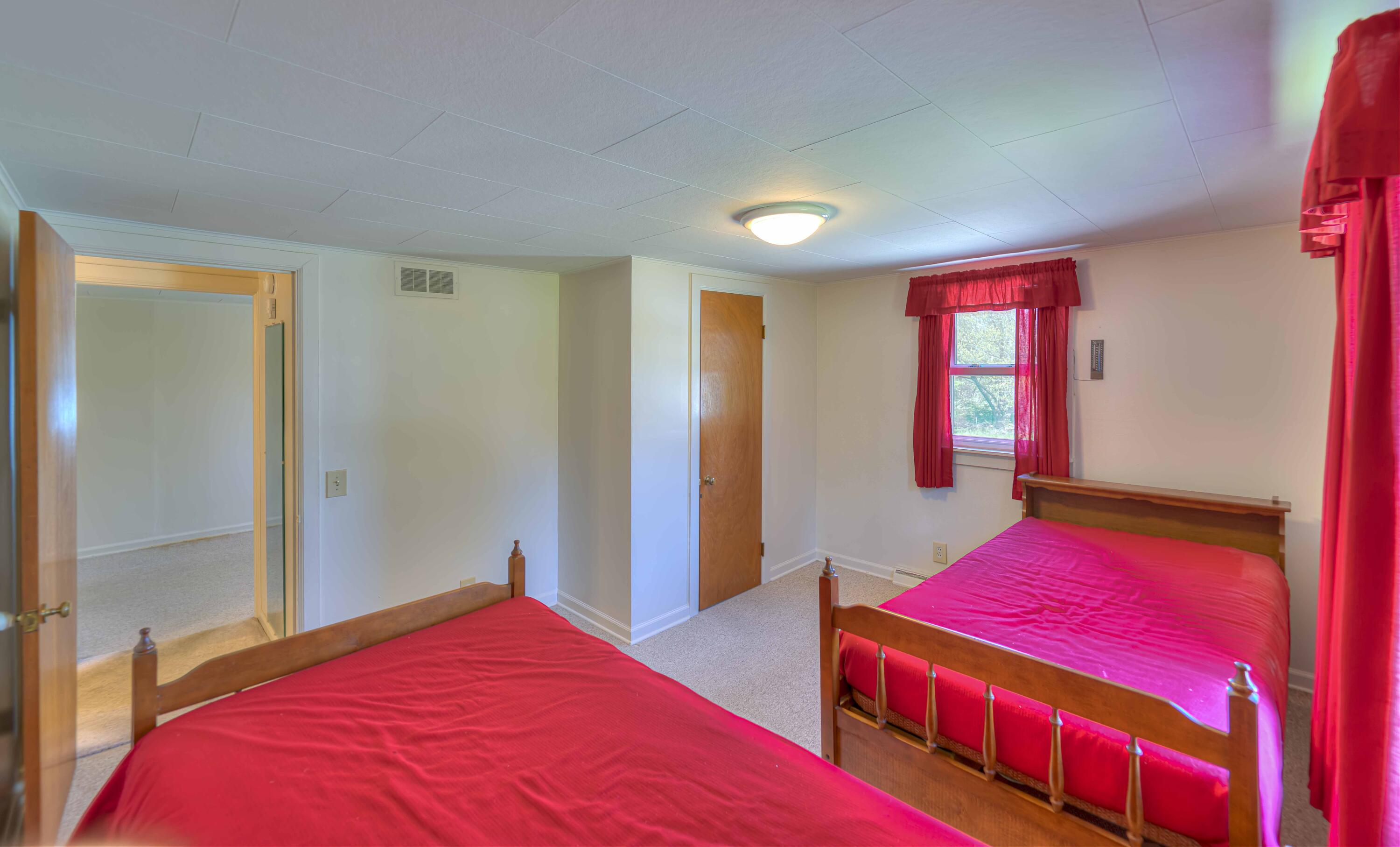 814 Blackman Road Jackson, MI 49201 - Photo 15 of 37 814 Blackman Rd 31