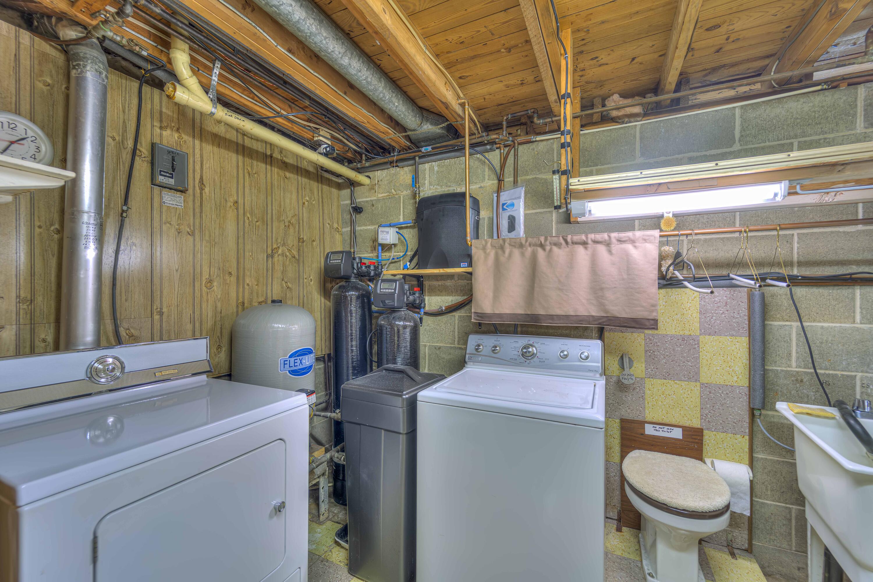 814 Blackman Road Jackson, MI 49201 - Photo 21 of 37 814 Blackman Rd 37