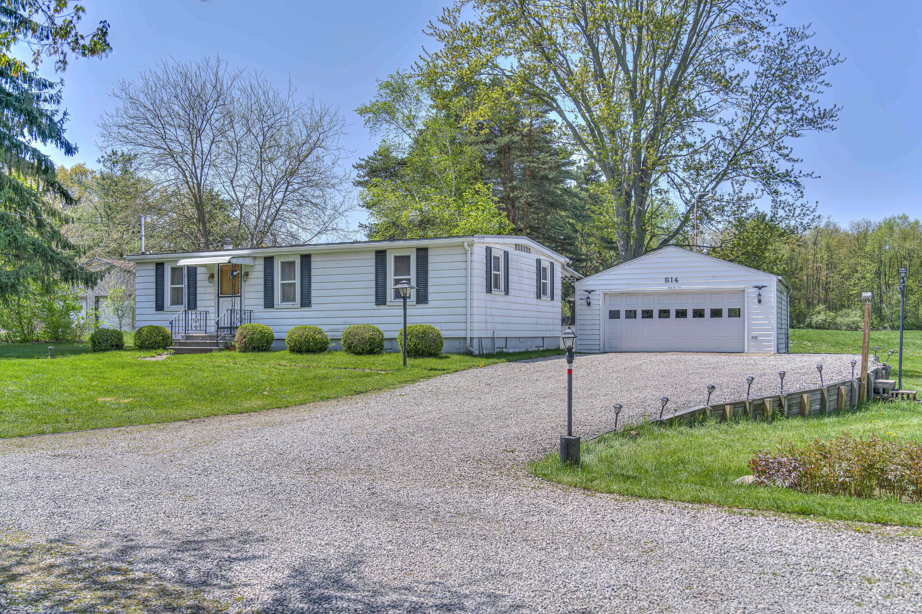 814 Blackman Road Jackson, MI 49201 - Photo 24 of 37 814 Blackman Rd 04