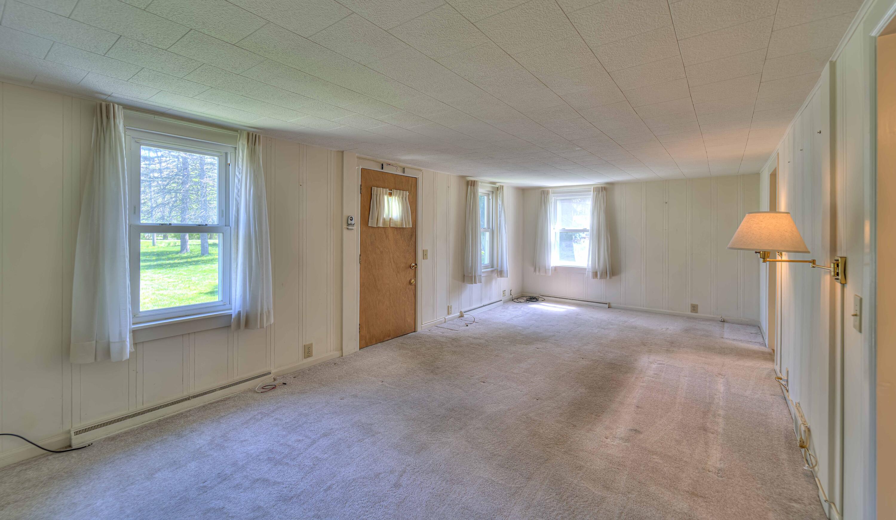 814 Blackman Road Jackson, MI 49201 - Photo 4 of 37 814 Blackman Rd 20