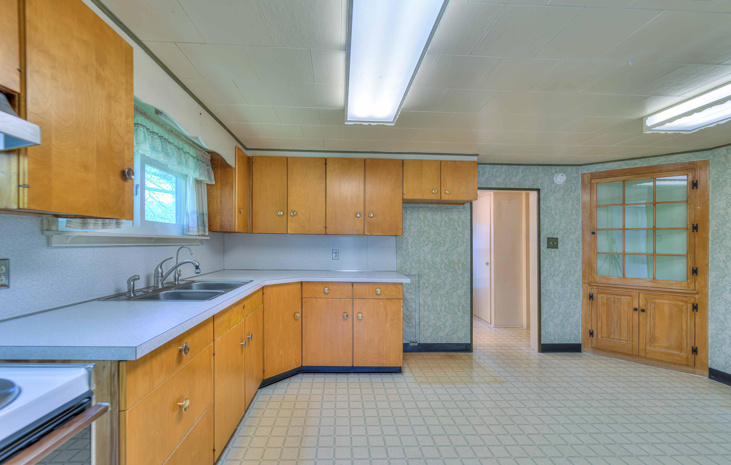 814 Blackman Road Jackson, MI 49201 - Photo 8 of 37 814 Blackman Rd 24