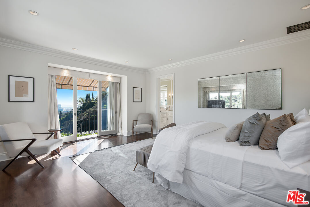 980 Stradella Road Los Angeles, CA 90077 - Photo 14 of 40