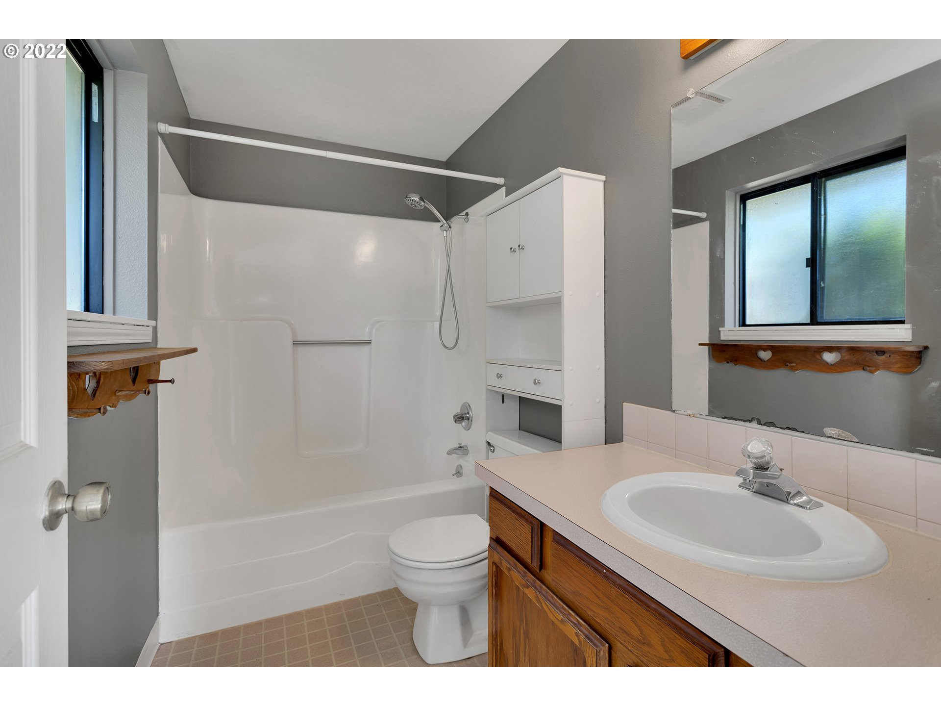 9139 Southwest Raritan Court Tualatin, OR 97062 - Photo 19 of 26 Gallery Image 19
