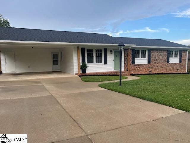 115 Wolfe Road Greer, SC 29650 - Photo 3 of 32