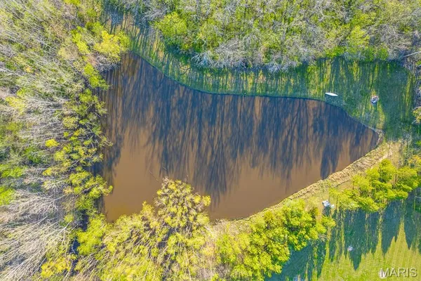 $709,900 | 21617 Emerald Road, Carlyle, IL 62231