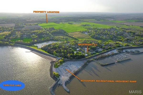 $709,900 | 21617 Emerald Road, Carlyle, IL 62231