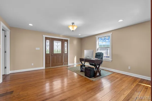 $709,900 | 21617 Emerald Road, Carlyle, IL 62231