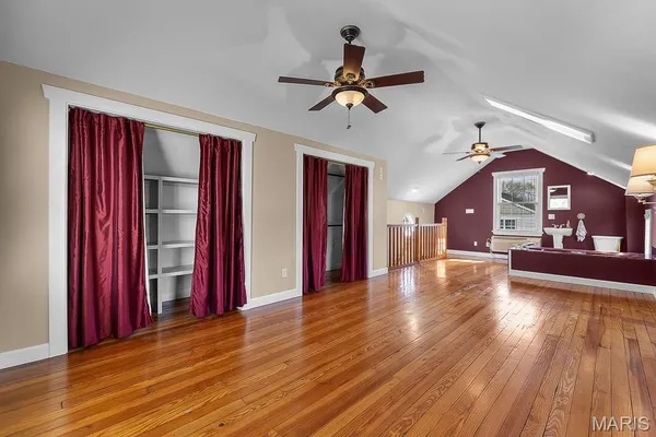 $709,900 | 21617 Emerald Road, Carlyle, IL 62231