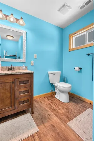 $709,900 | 21617 Emerald Road, Carlyle, IL 62231