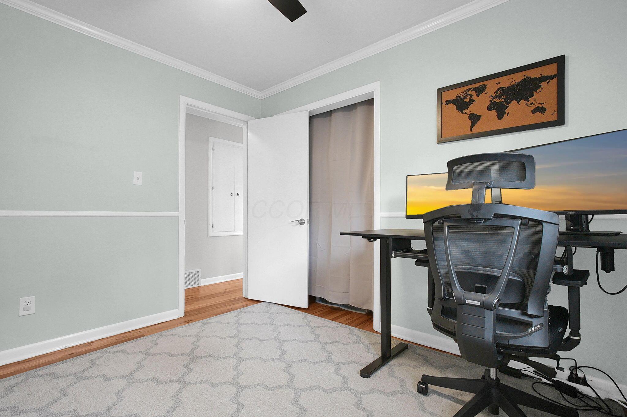 2737 Cranford Road Columbus, OH 43221 - Photo 14 of 44 2737 Cranford Realtor BethanyB bed 2 2