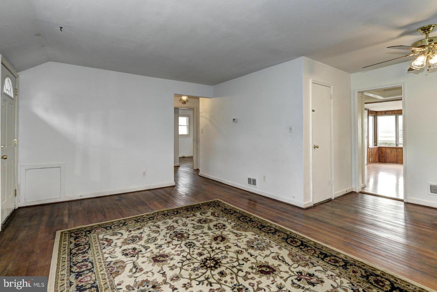 12618 Flack Street Silver Spring, MD 20906 - Photo 8 of 27 Living Room