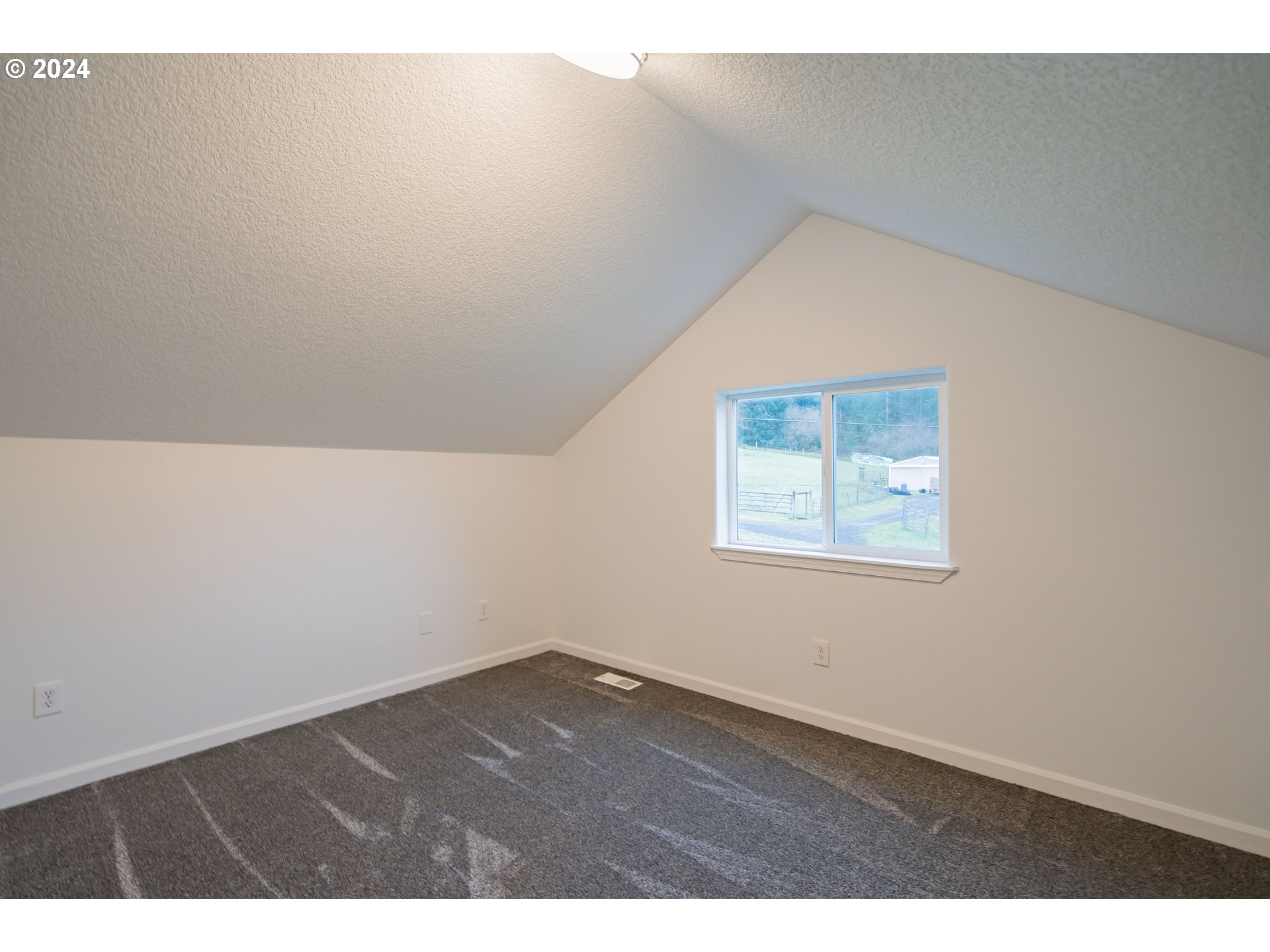 35027 Northeast Thompson Road Yacolt, WA 98675 - Photo 20 of 39 Gallery Image 20