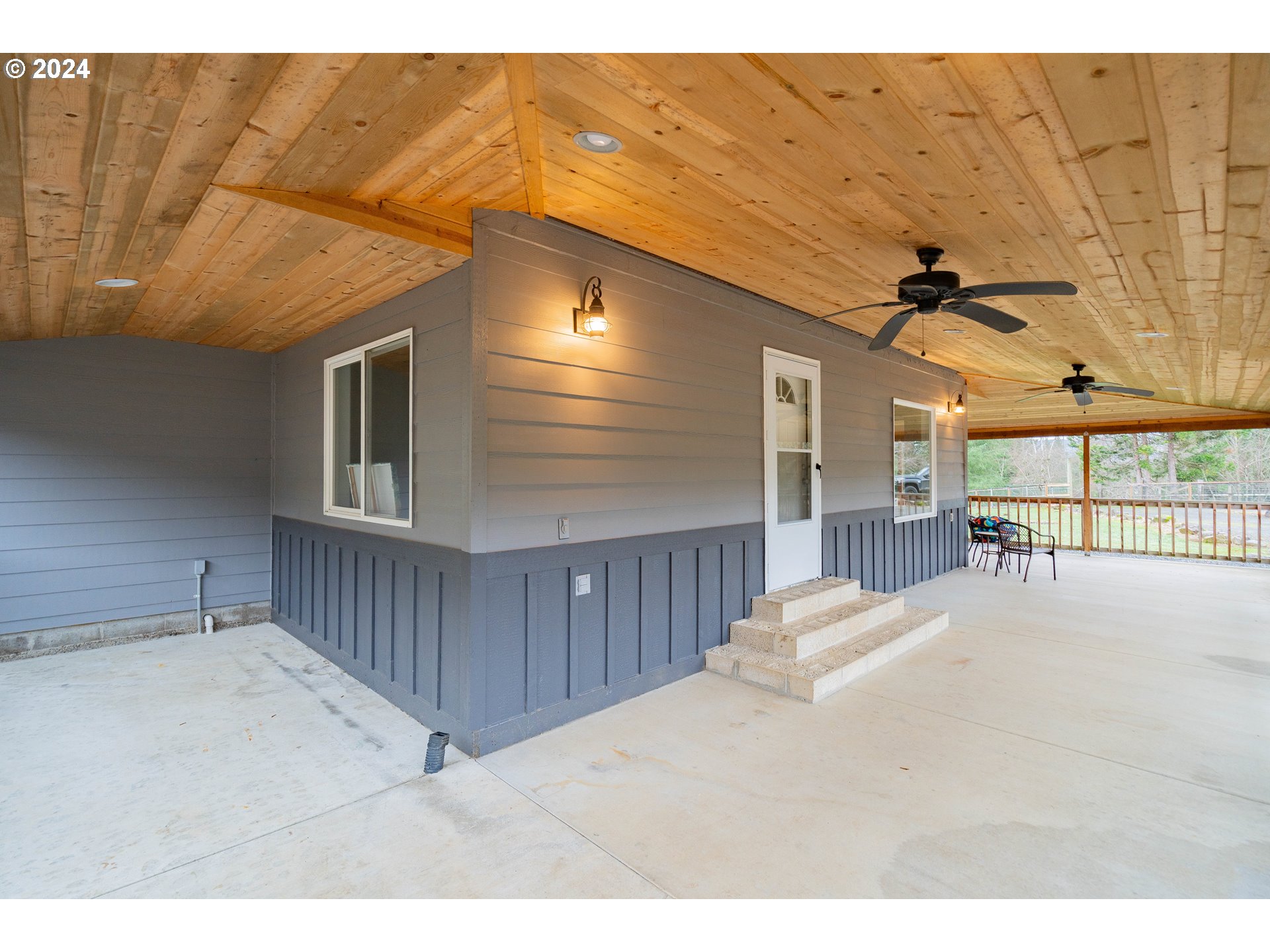 35027 Northeast Thompson Road Yacolt, WA 98675 - Photo 3 of 39 Patio