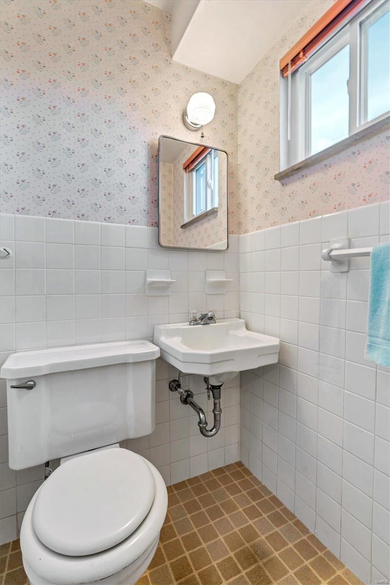 4307 Kay Lane St. Louis, MO 63123 - Photo 12 of 18