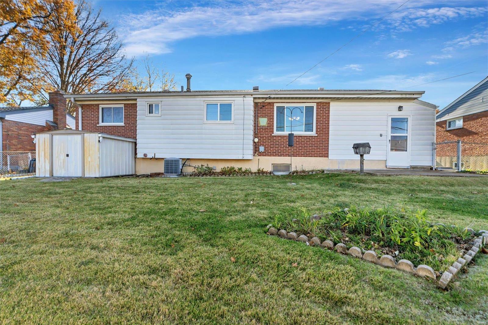 4307 Kay Lane St. Louis, MO 63123 - Photo 3 of 18
