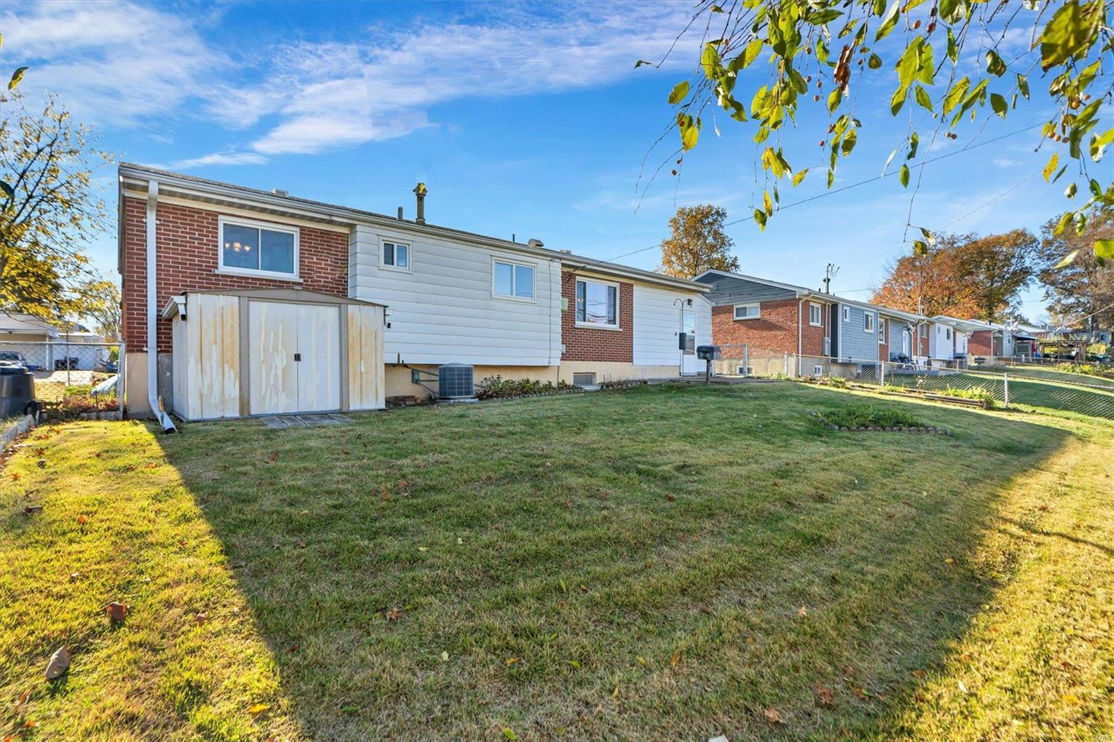 4307 Kay Lane St. Louis, MO 63123 - Photo 4 of 18