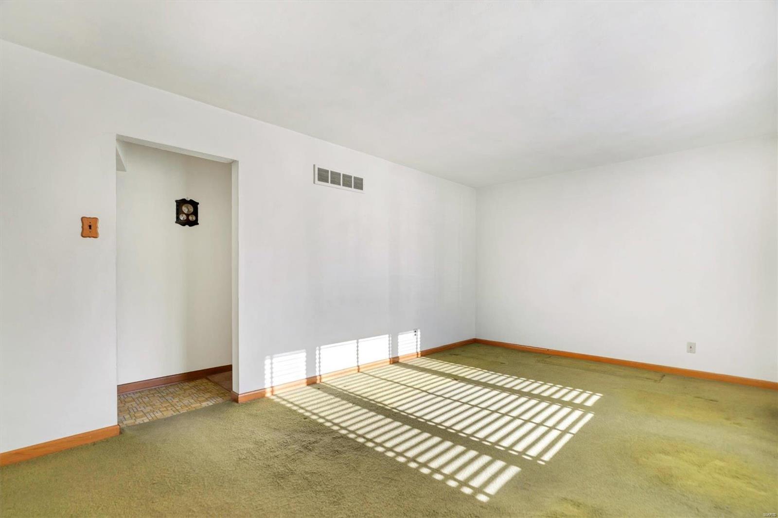 4307 Kay Lane St. Louis, MO 63123 - Photo 7 of 18