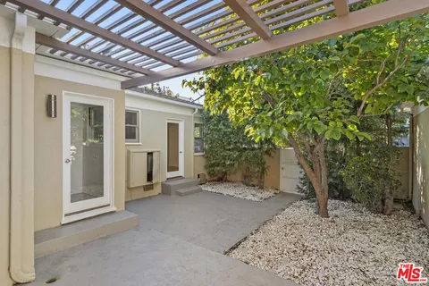 $4,995 | 6289 Commodore Sloat Drive, Los Angeles, CA 90048