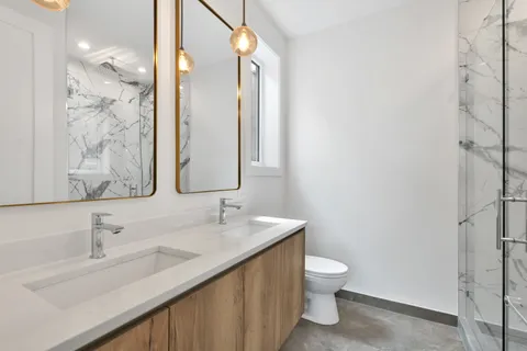 $575,000 | 1244 North Kedzie Avenue, Unit 3, Chicago, IL 60651